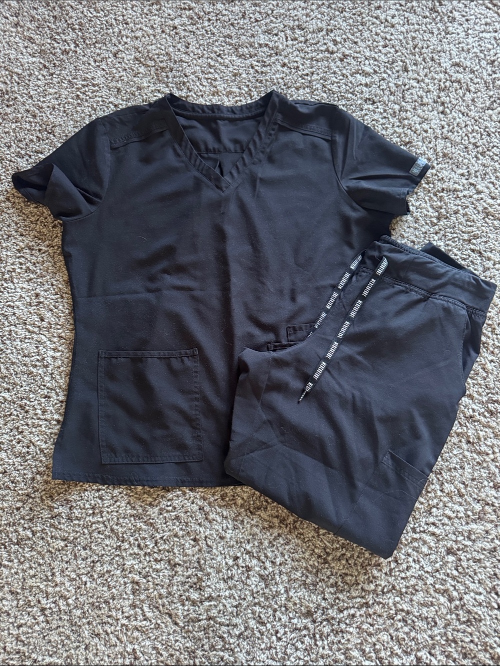 Size L Med Couture Black V-Neck Scrub Top with Matching jogger Drawstring Pants